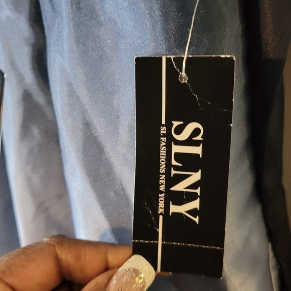 Blue Ombre Formal Dress 👗 ✨️ - Picture 8 of 11